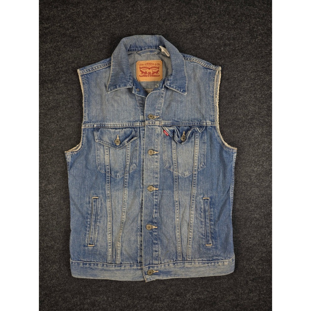 Vtg Levi's Men's Blue Denim Trucker Vest Type III Sleeveless Jacket Biker Size M